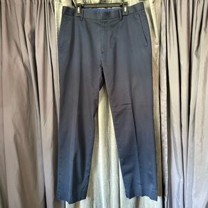 Banana Republic Tailored Non-Iron Slim Fit Cotton Trouser in Navy Blue